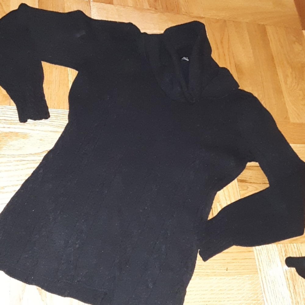 Black sweater with stretch junior size large